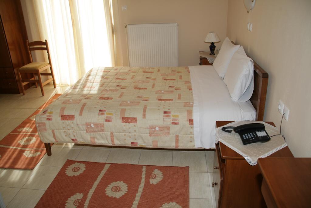 Elanthi Hostel Kastoria Rum bild