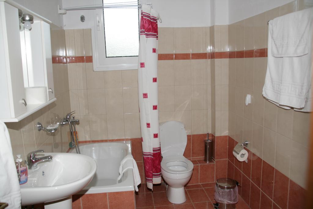 Elanthi Hostel Kastoria Exteriör bild